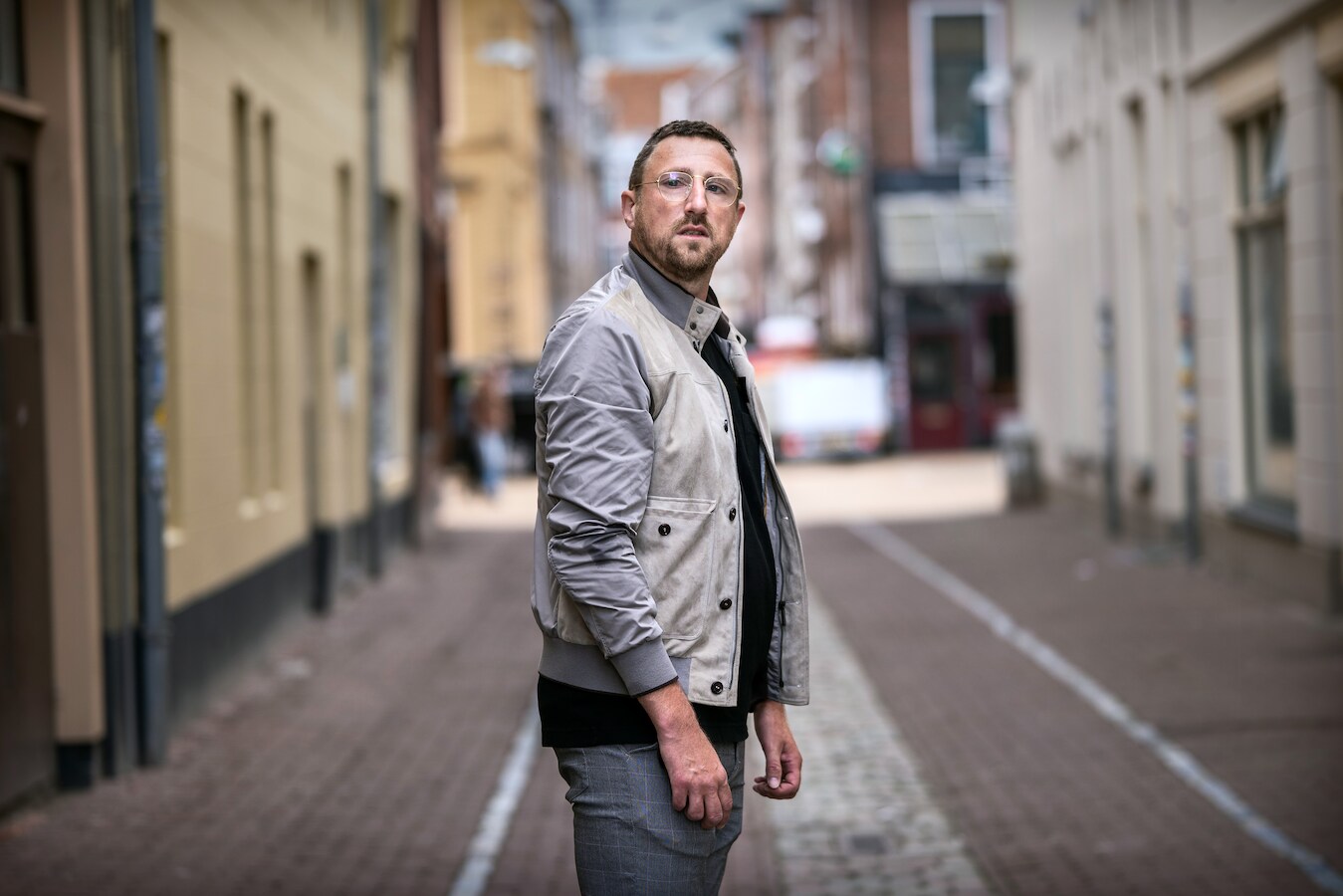 Door de vraag ‘ken je Jezus’ belandde Alex in een leven waar hij niet ...