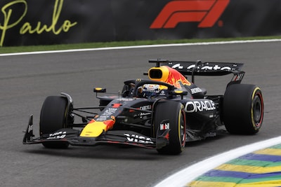 LIVE Formule 1 | Chaotische start in Brazilië, Verstappen bezig aan fraaie inhaalrace