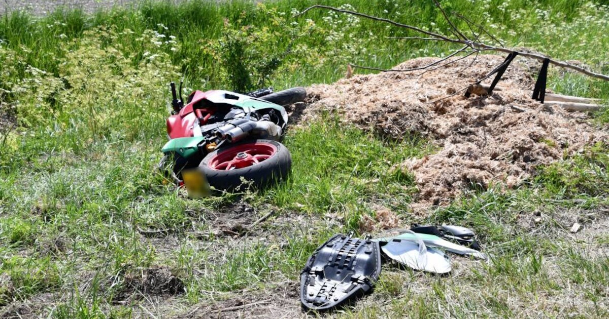 Motorrijder gewond na schuiver bij Lewedorp