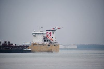 Kustwachthelikopter ingezet voor noodsituatie aan boord van tanker op de Westerschelde