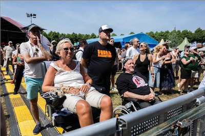 Rocken vanuit je rolstoel? Op Vestrock kan het: festival wordt voorbeeld voor Europa