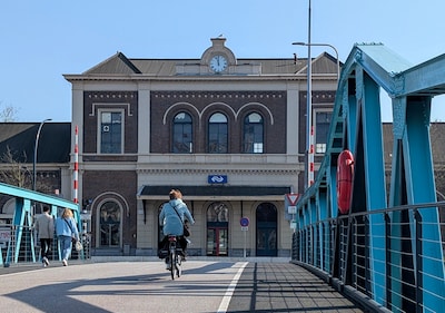 Enige bedrijf dat zich meldt voor restauratie station Middelburg vraagt te veel geld: aanbesteding stopgezet