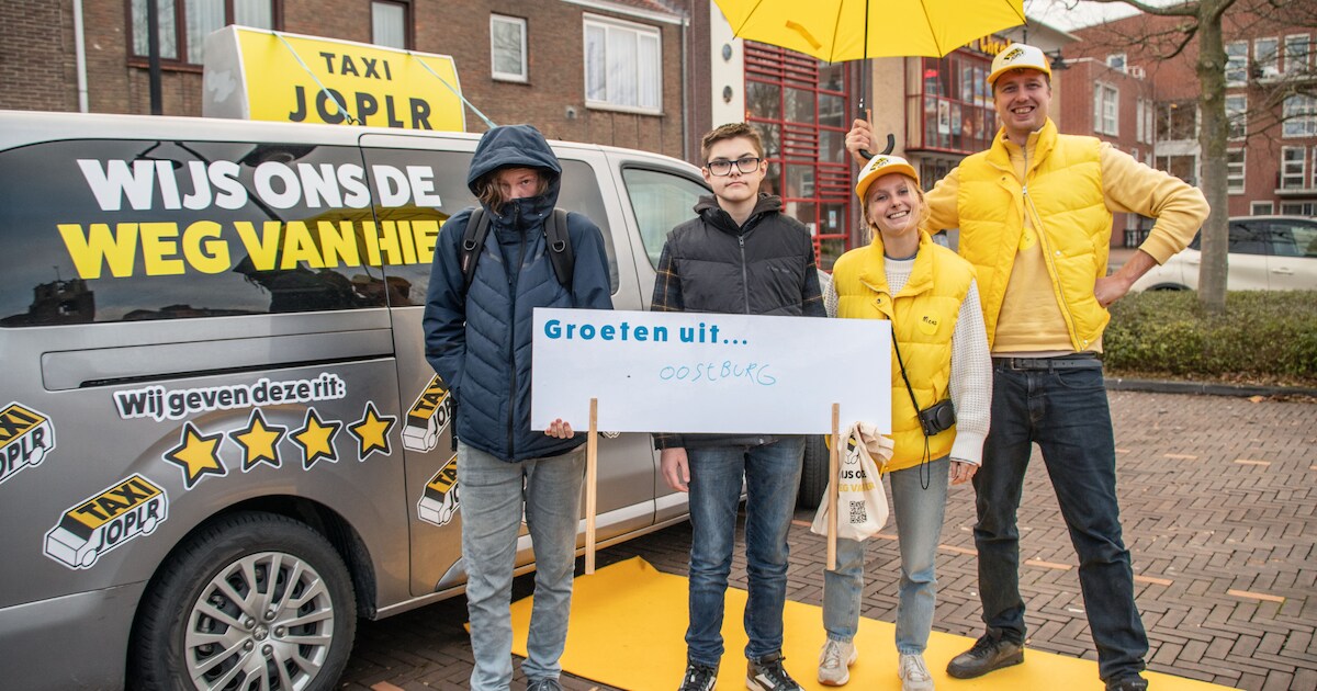 Yoran en Luca gaan gratis met de taxi naar huis, in ruil voor een goed ...