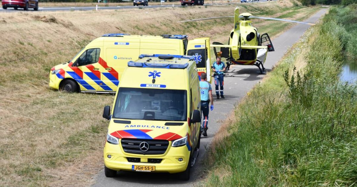 Persoon ernstig gewond na val door dak van schuur in Vrouwenpolder