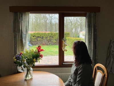 Bianca’s huis werd verwoest bij de Bergse flatbrand: ‘Mijn dochters en ik zijn alles kwijt, maar we zijn er nog’