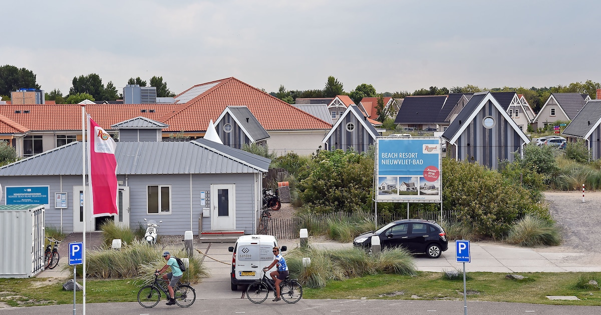 Roompot belooft bij Raad van State begin juni klaar te zijn met herstel wegen Beach Resort Nieuwvlie