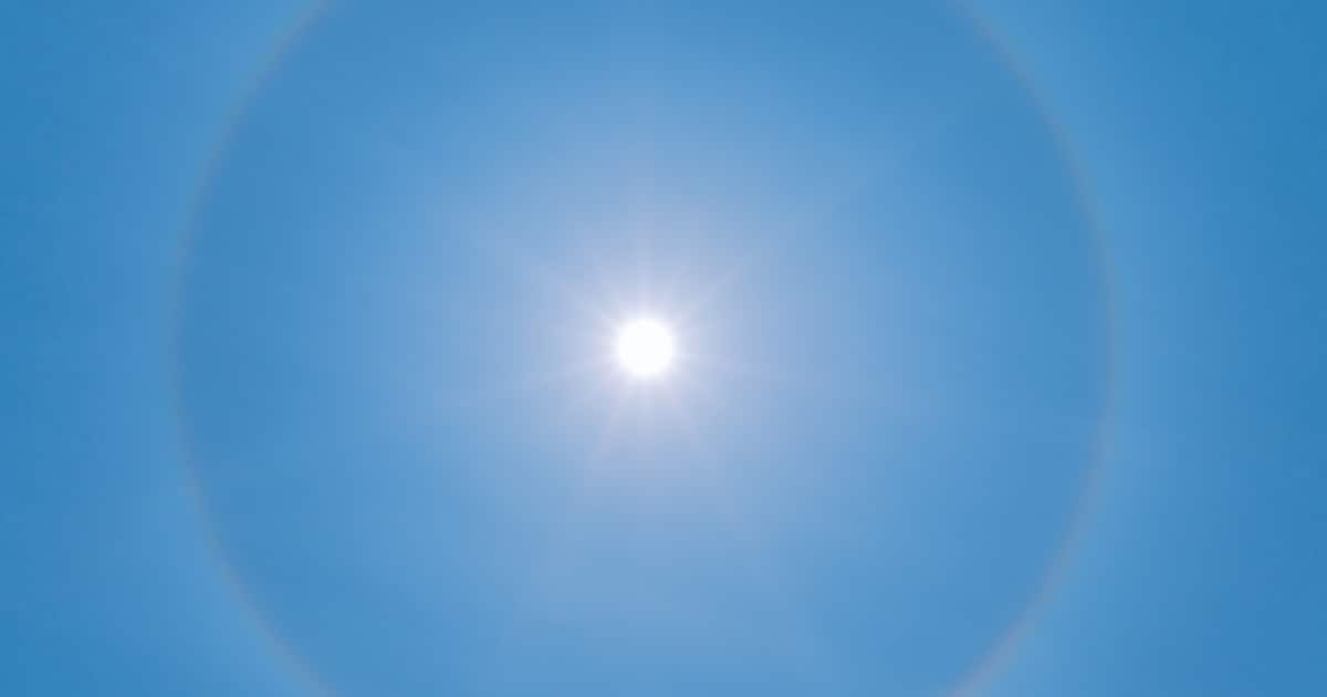 Nevelig of sluierwolken, maar ook zon in Vlissingen in de middag