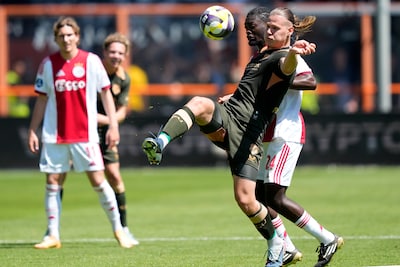LIVE play-offs | Ajax en FC Utrecht na rust op zoek naar openingstreffer, welke club gaat voorronde Conference League in?