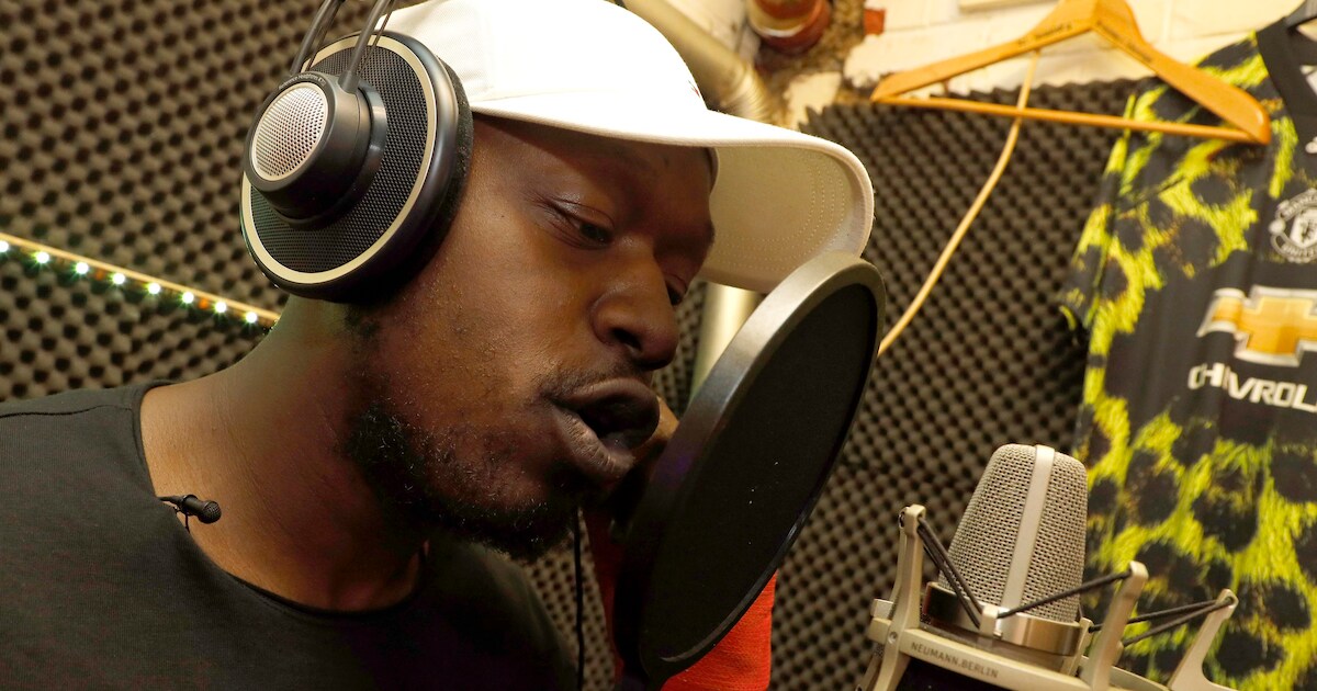 Rapper Reus uit Terneuzen wil de grootste worden: ,,Vroeger haalde ik ...