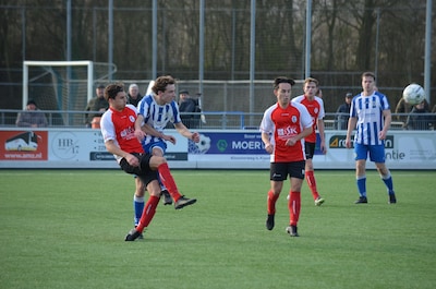 Zoon Jens scoort tegen vader Marcel Kole, Dauwendaele boekt tiende overwinning