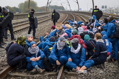 ProRail wil schade van spooracties verhalen op demonstranten