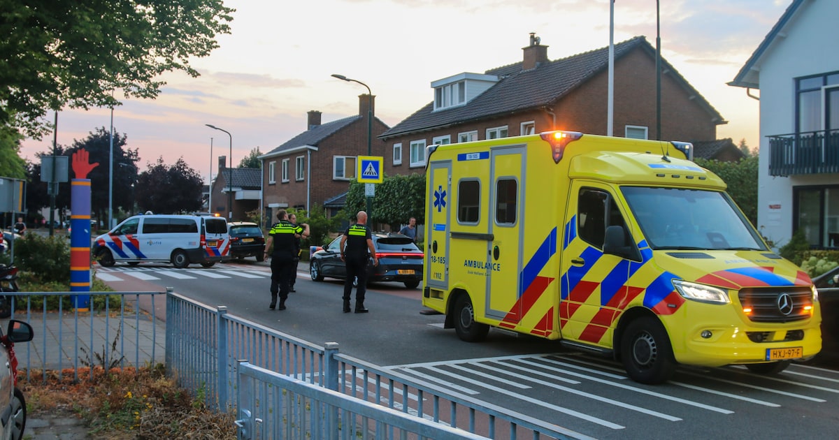 Ongeval tussen auto en scooter op Stationsstraat in Hardinxveld-Giessendam