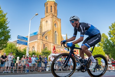 Timo de Jong krijgt de kans in de WorldTour: ‘Dit moet ik met beide handen aangrijpen’