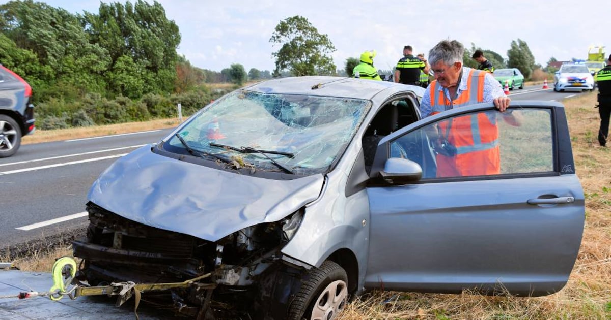 Automobilist raakt gewond bij eenzijdig ongeval bij Vrouwenpolder