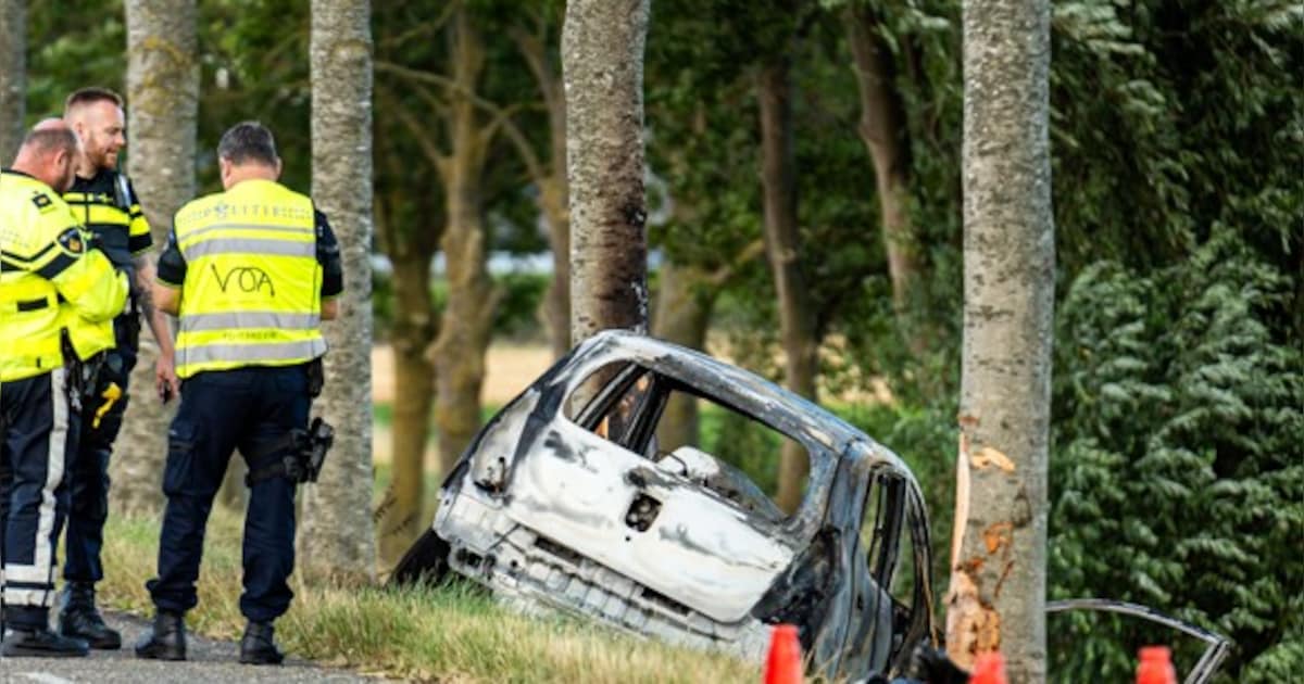 Bestuurder overleden na eenzijdig ongeluk waarbij auto in brand vliegt