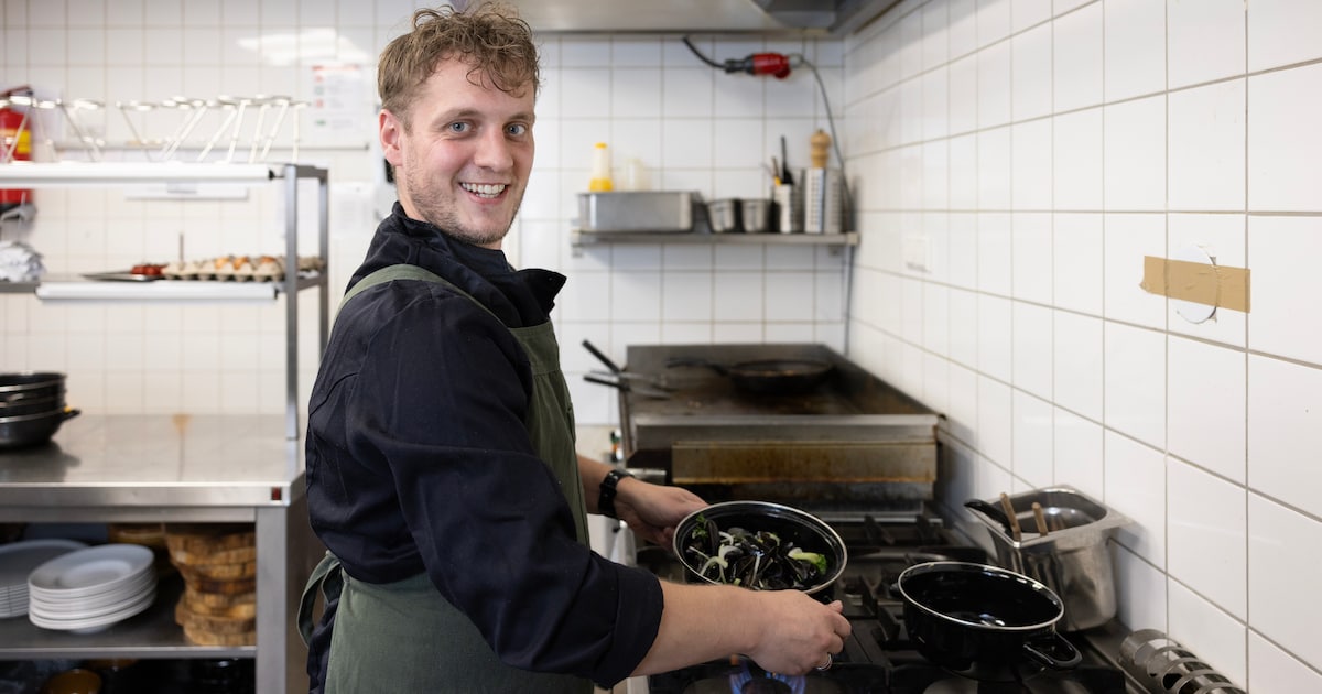 De gegratineerde mosselen bij HeerlijkZo vielen tegen, maar de taartvitrine bood ruime keuze in dess
