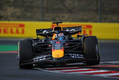 LIVE Formule 1 | Eerste ronden Max Verstappen in derde training bemoedigend, Charles Leclerc voorlopig de snelste
