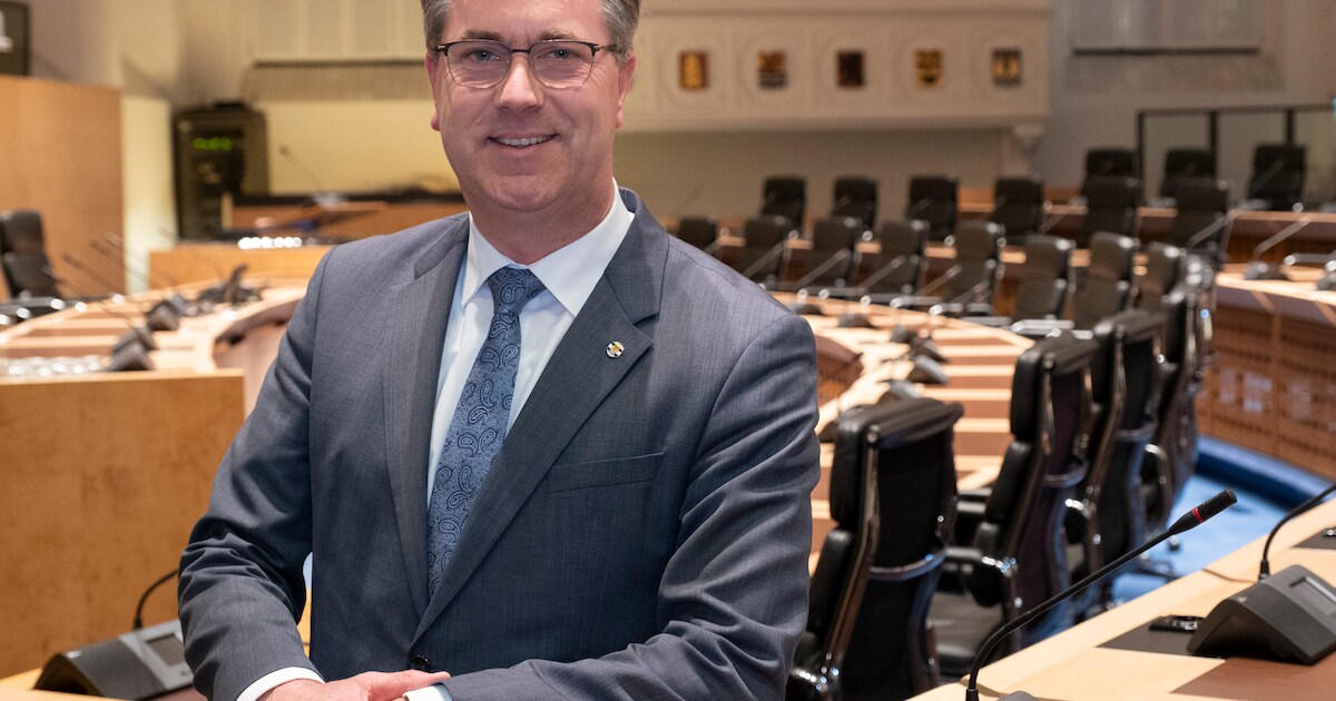 SGP’er Harry van der Maas: ‘Dertig mensen in de kerk kan, maar wees vooral voorzichtig’