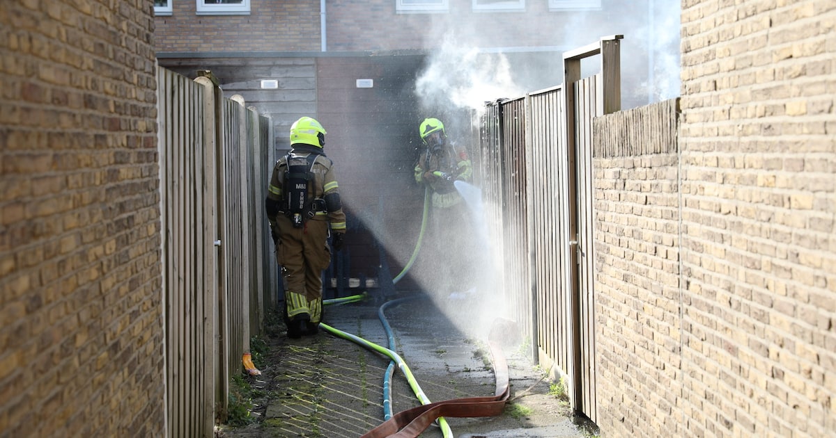 Asbest vrijgekomen bij schuurbrand in Roosendaal