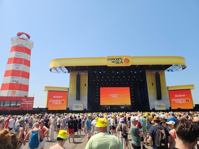 LIVE CAS | Miss Montreal trapt bloedhete editie van Concert at Sea af
