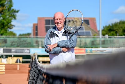 Cees (85) uit Zierikzee coacht nog altijd met engelengeduld: ‘Ik kan goed luisteren’