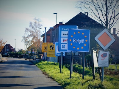 ‘Bij Westkapelle staat het ramvol met Vlaamse campers. Ik zeg: toeristenbelasting verdubbelen’