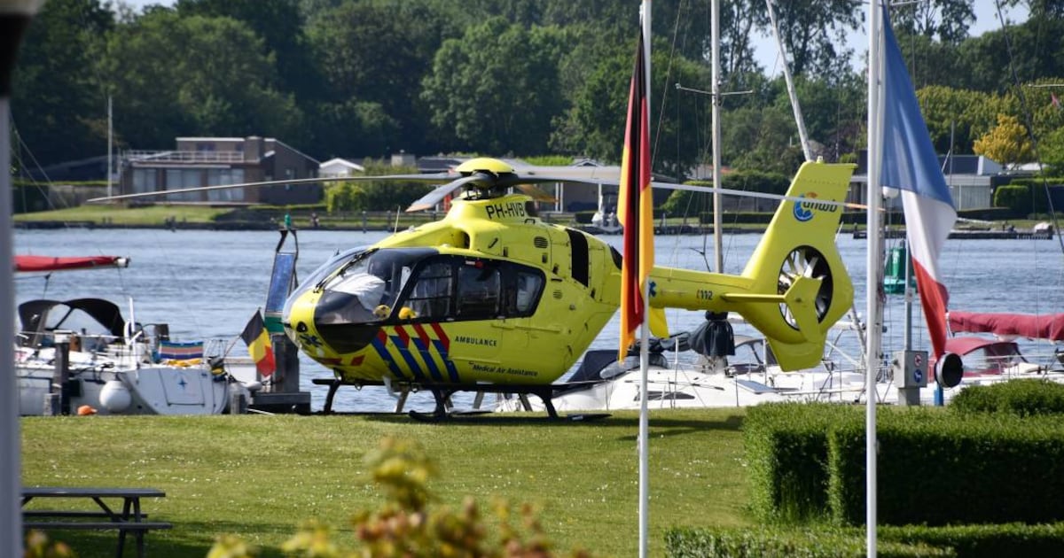 Jongen (19) bewusteloos na sprong van boot in het Veerse Meer