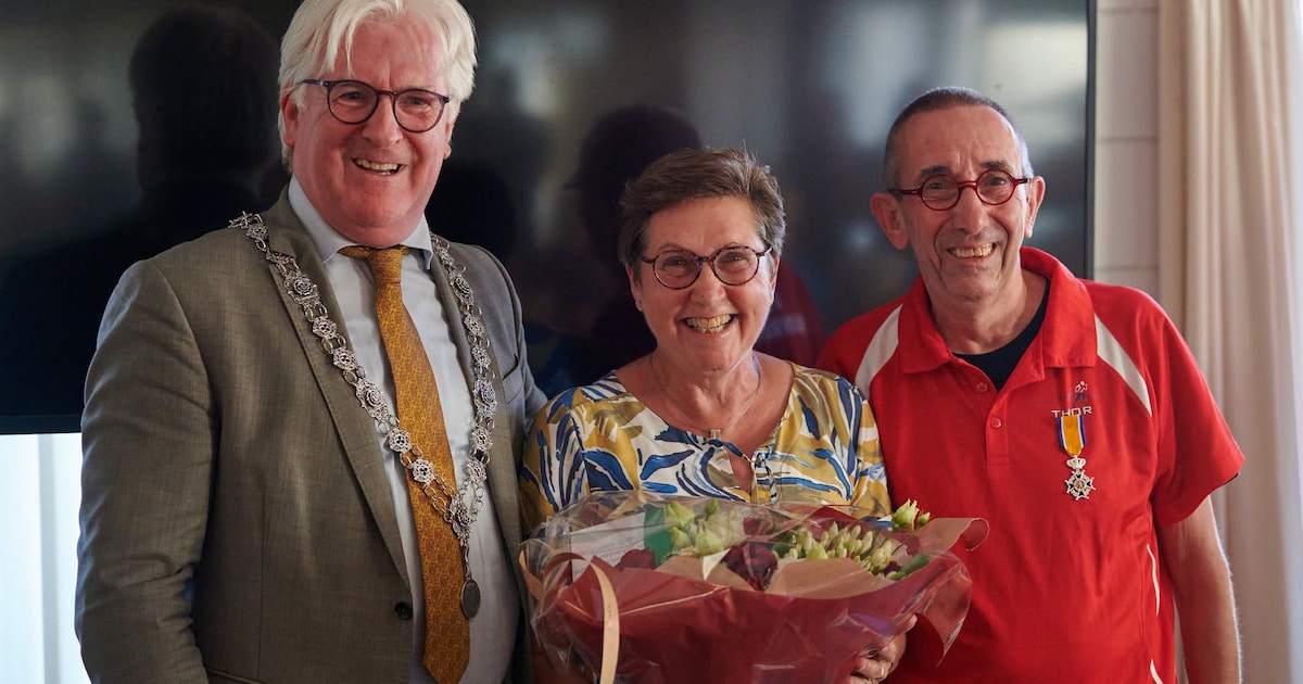 Koninklijke onderscheiding voor Thieu van Zundert in Roosendaal