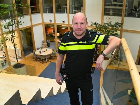 Zeeuwse dorpen zien nauwelijks politie: sectorhoofd Tim de Kraker wil rijdend loket als oplossing