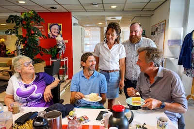Nieuwe EO-serie volgt huiskamer van het Leger des Heils in Bergen op Zoom van dichtbij