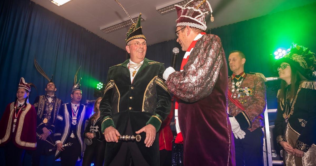 Jubilerende prins Lu wil er nog flink wat jaren aan plakken | Zeeuws-Vlaanderen