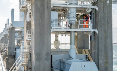 Belgisch bedrijf neemt voor 121,5 miljoen euro schuiven van de Oosterscheldekering onder handen