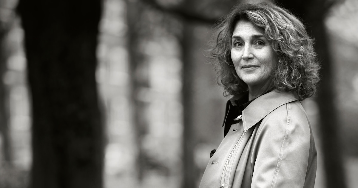 Levina van Teunenbroek leest voor in Kapelle en Zierikzee