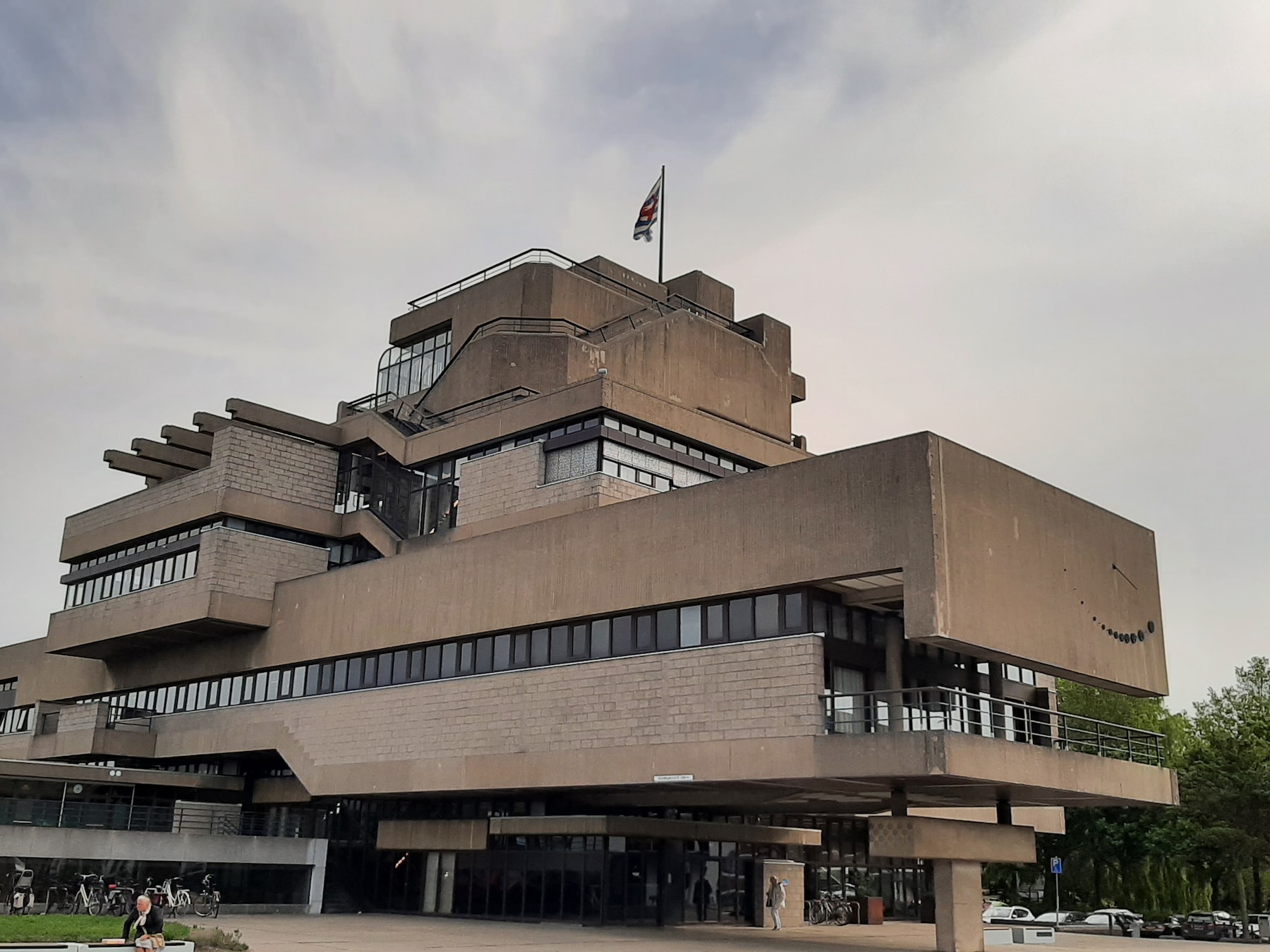 SP: ‘Een biertje of wijntje na een vergadering in het stadhuis van Terneuzen? Stop ermee!’