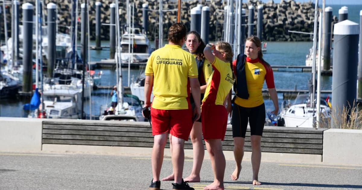 Persoon belandt in water bij jachthaven in Cadzand, traumahelikopter ingezet