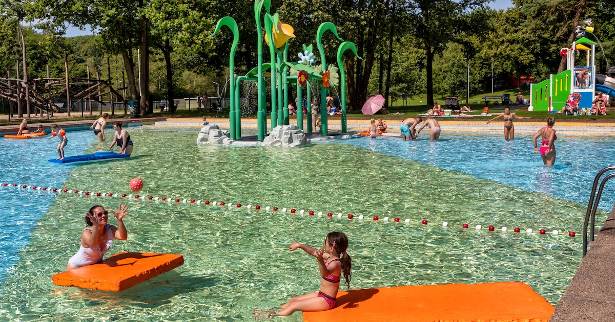 Zwembad De Warande op bloedhete dag onverwacht dicht: ‘We wilden het risico niet nemen’