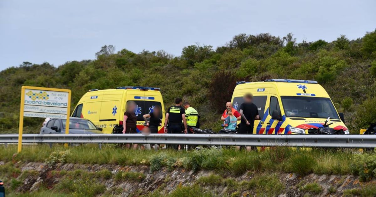 Twee motorrijders gewond bij botsing op N57 bij Vrouwenpolder