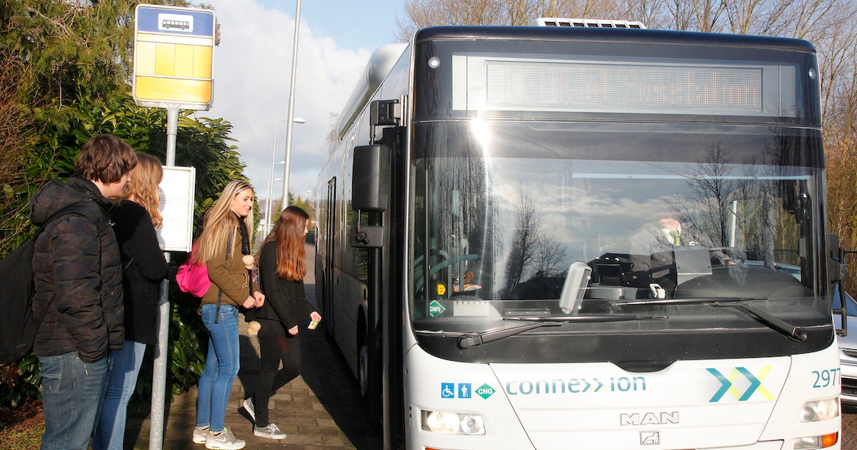 Connexxion bekijkt nieuwe vertrektijden bus Terneuzen-Hulst | Zeeuws-Vlaanderen