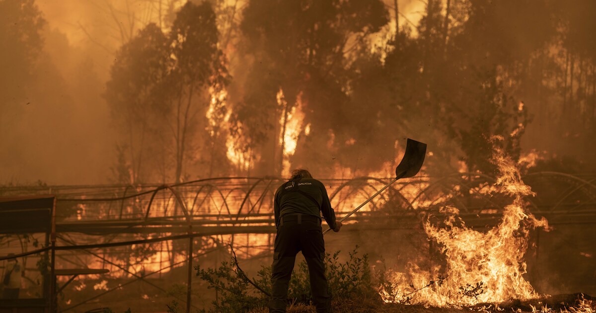 Natuurbranden Spanje: brandweerman omgekomen bij ongeval met bluswagen.