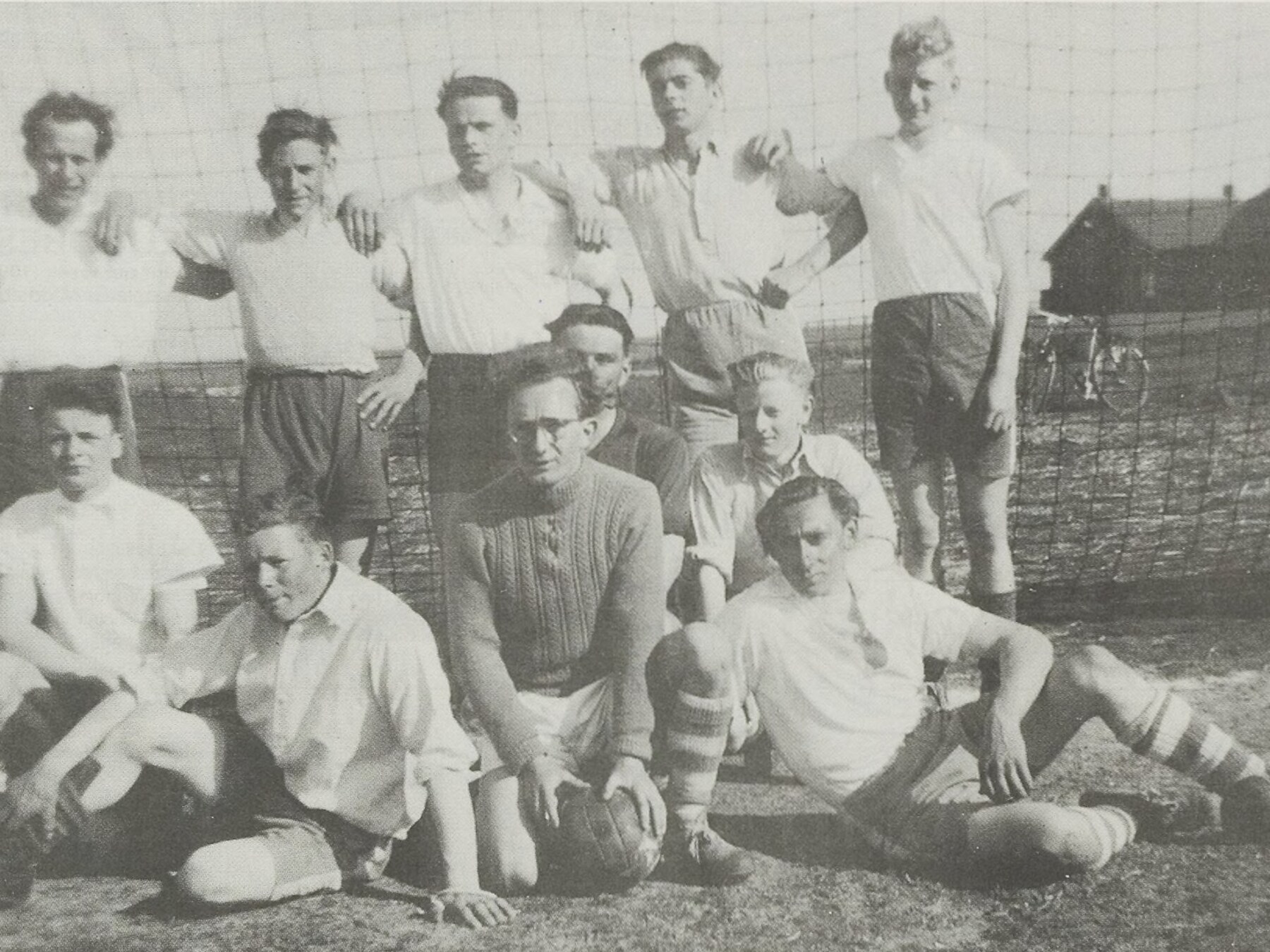 Voetbalclub Ouwerkerk werd hard geraakt: zes spelers verdronken in 1953, de clubgeschiedenis spoelde weg