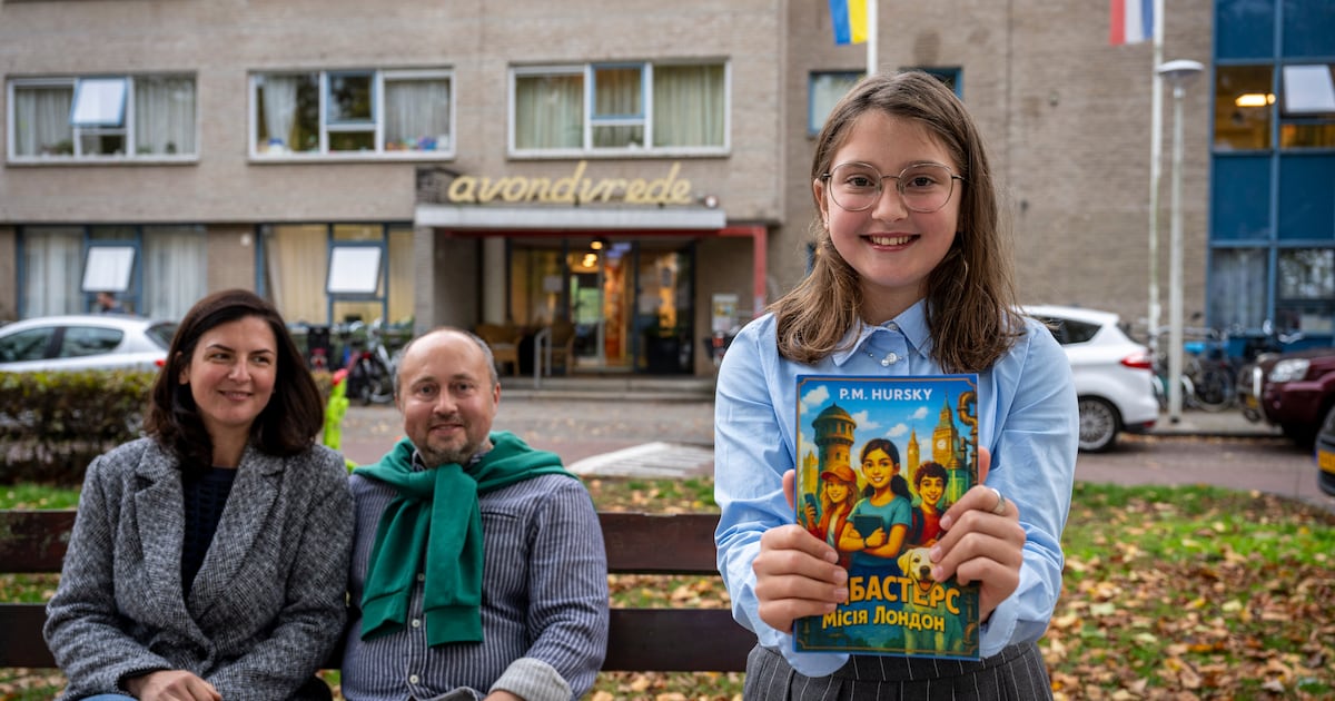 Gevlucht uit Oekraïne, gevonden in Bergen: Pavlo vertelt spannende verhalen en wil kinderen weer aan