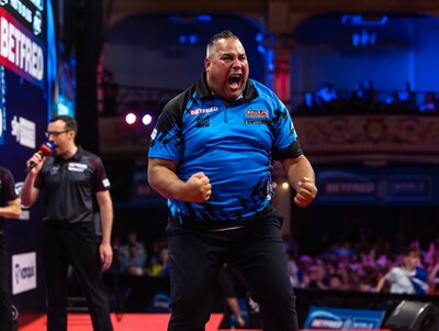 Darter Jermaine Wattimena wint Players Championship en pakt eindelijk zijn eerste PDC-titel