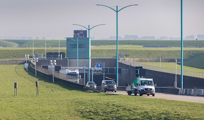 Werkgevers: laat herstel Westerscheldetunnel dag en nacht doorgaan
