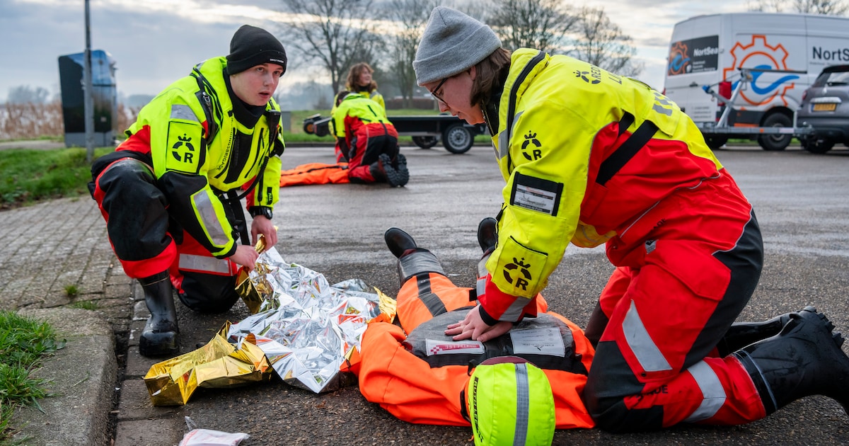 Terneuzense wijk Othene ‘staat onder water’ tijdens grootschalige oefening, maar hulp is onderweg