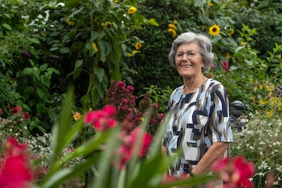 Joan Batist (75) uit Prinsenbeek heeft al 4,5 jaar bloedkanker: ‘Zo lang je behandeld wordt, leef je’