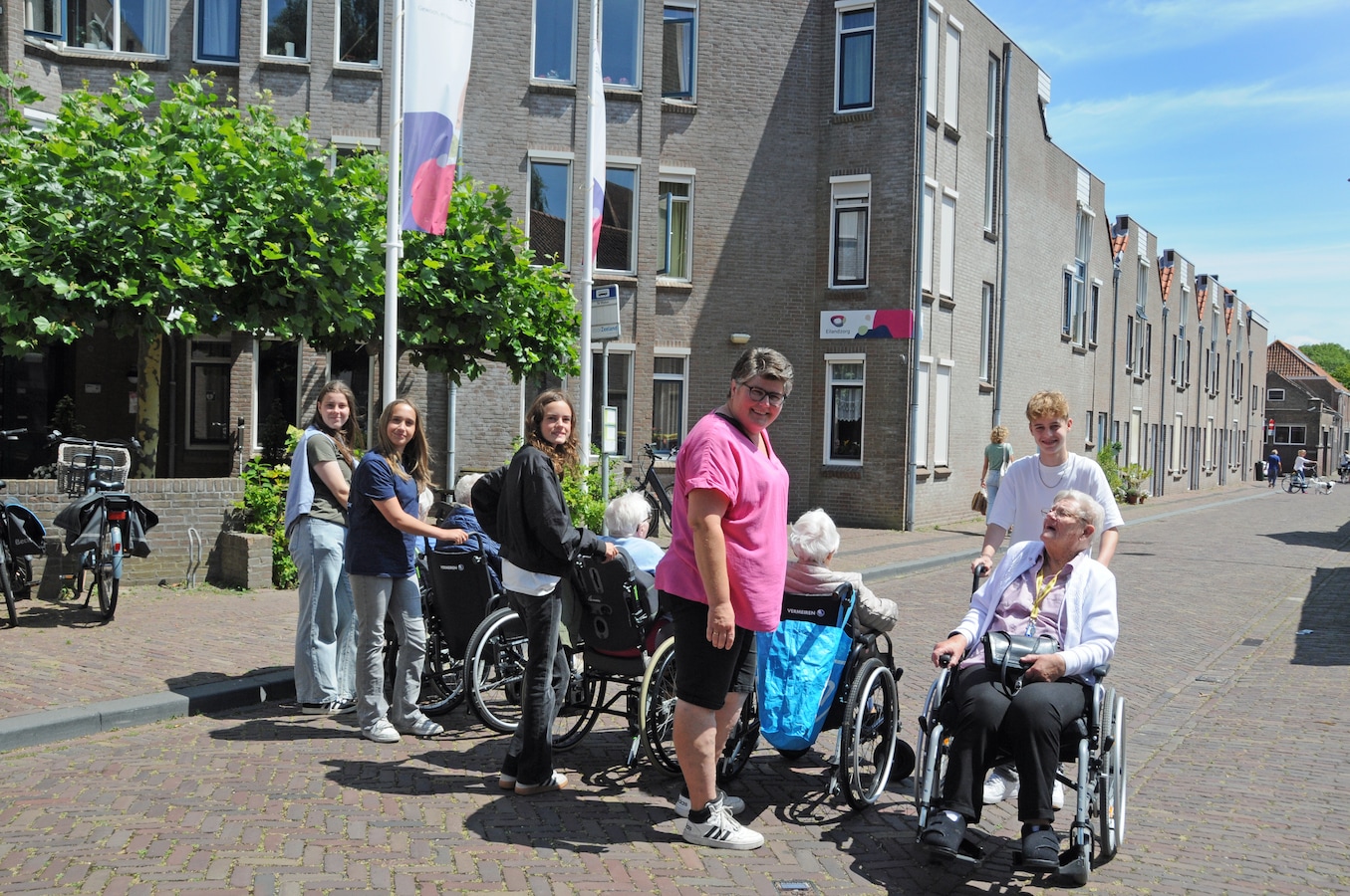 200 leerlingen steken handen uit de mouwen tijdens Pieter Zeeman Doet ...