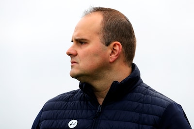 Ben Mierop slaat aanbod Nieuwenhoorn af en verlengt bij De Jonge Spartaan: ‘Alleen als Ajax belt, ben ik weg’