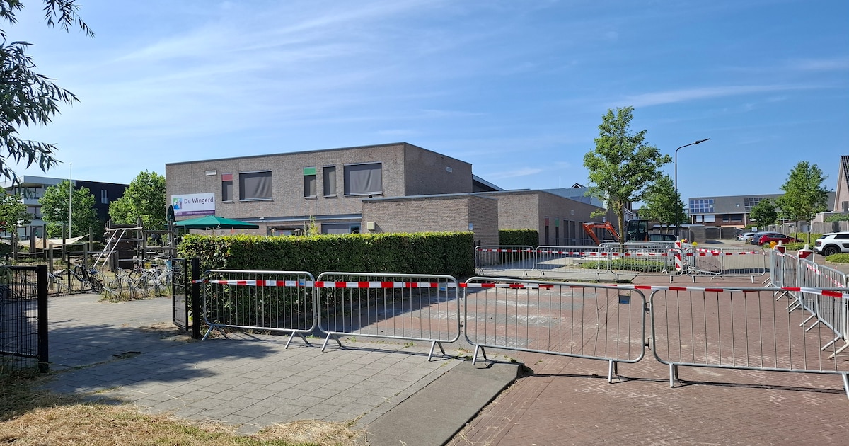 Bewoners Mannee voelen zich overvallen door plaatsing noodunits bij school: ‘Onacceptabel’