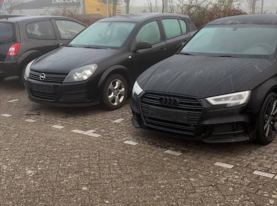 Kentekenplaten gestolen in Zierikzee: zeker zeven auto’s slachtoffer op parkeerplaats Grachtweg