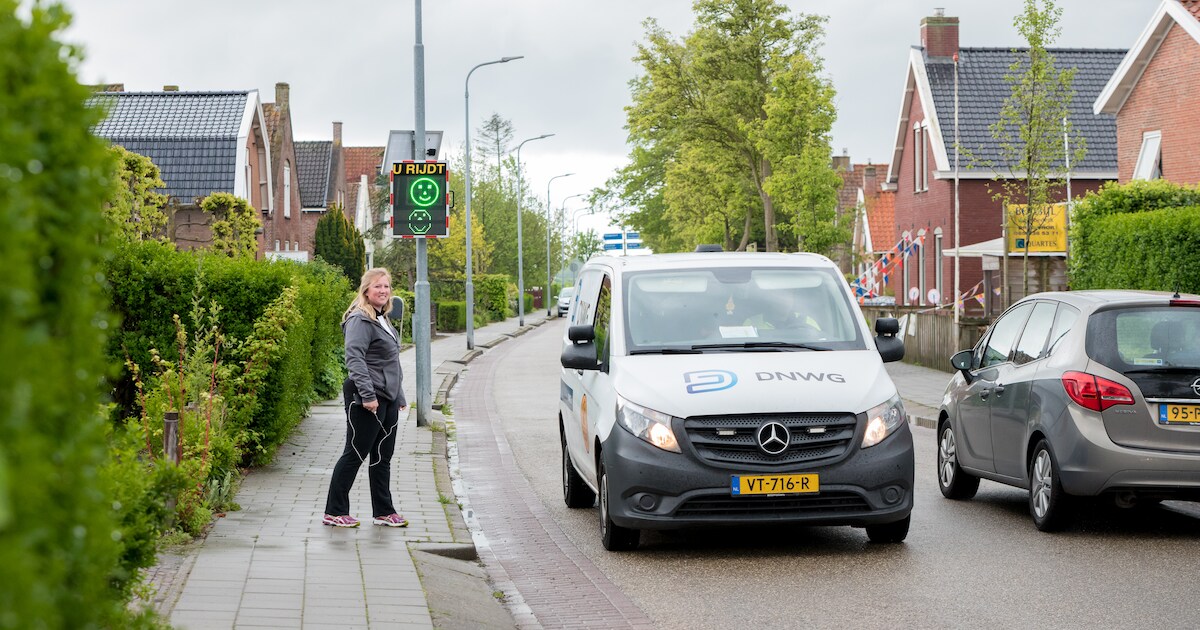 Werkt zo’n smiley? ‘We zijn bang dat het ook uitnodigt om te kijken of je nog harder kan’ | Schouwen